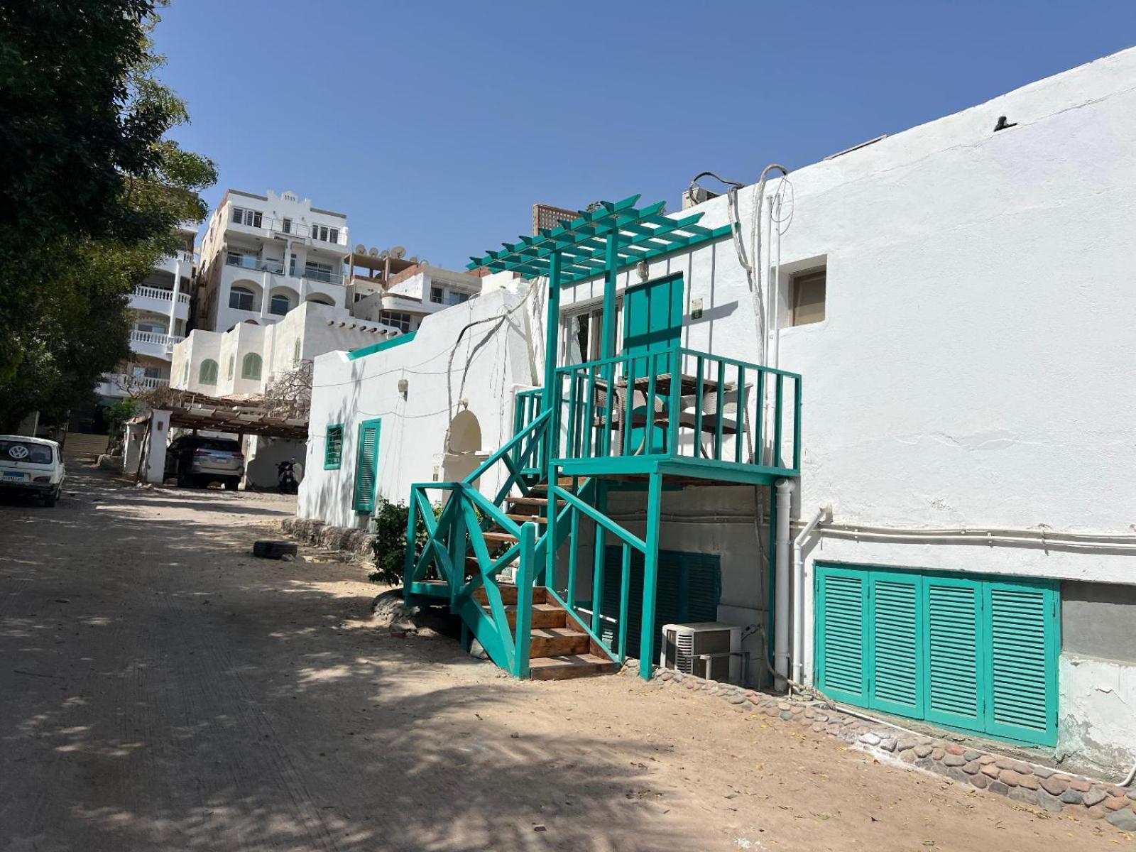 Lilly Rooms And Studio Хургада Екстериор снимка