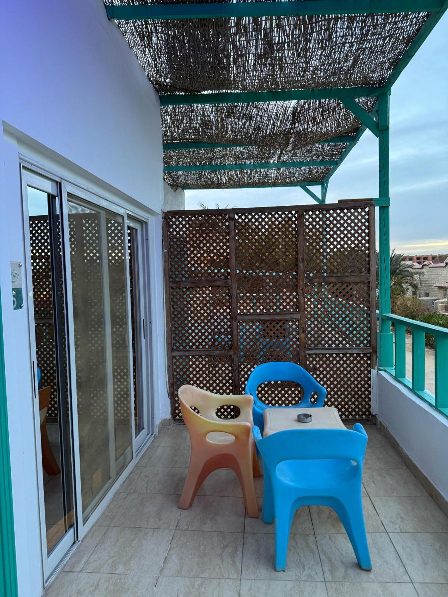 Lilly Rooms And Studio Хургада Екстериор снимка